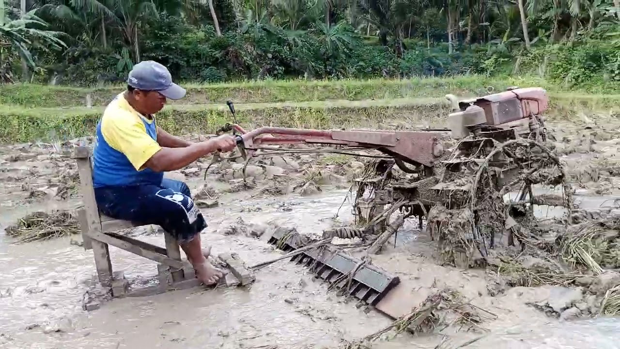 TRAKTOR SAWAH MODERN GA HARUS CAPEK JALAN KAKI