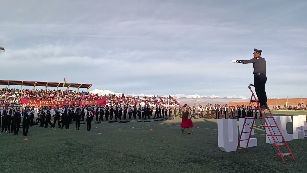 IV Concurso de Bandas estudiantiles Distrito Educativo Achacachi - BICAMPEÓN - UETH MCAL. SANTA CRUZ