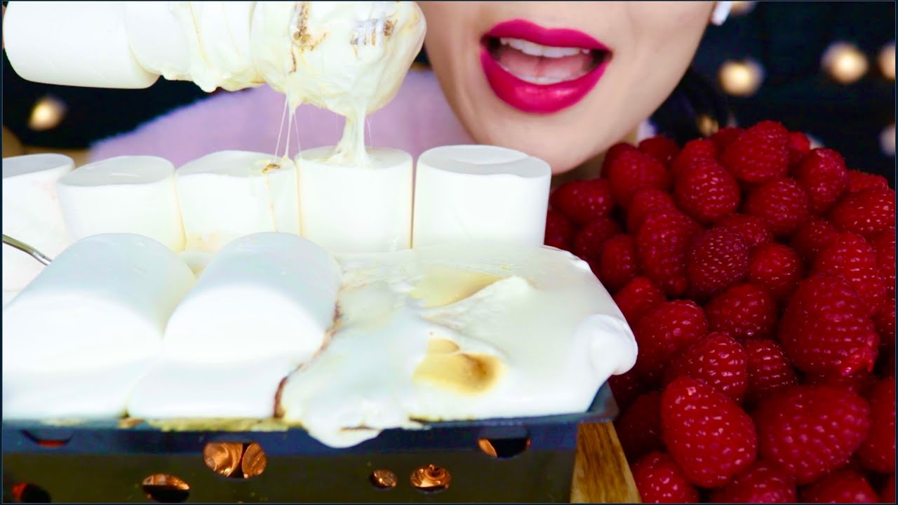 ASMR TOASTING GOOEY GIANT MARSHMALLOWS WITH SO MUCH RASPBERRIES, DESSERT AND FRUIT 咀嚼音 먹방