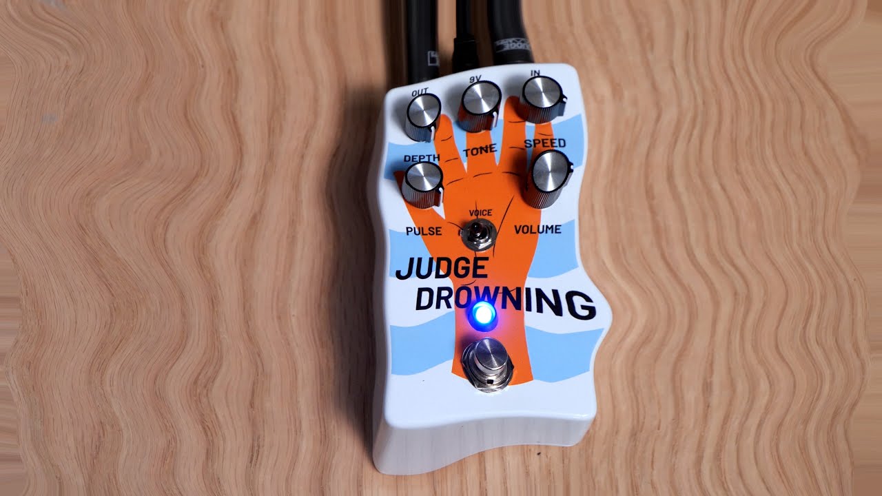 JUDGE Drowning Pedal - Boosted Vibrato - 2 voices - Pew Pew demos