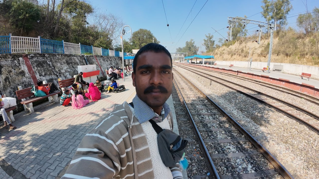 Aaj main ja raha hun Apne Gaon