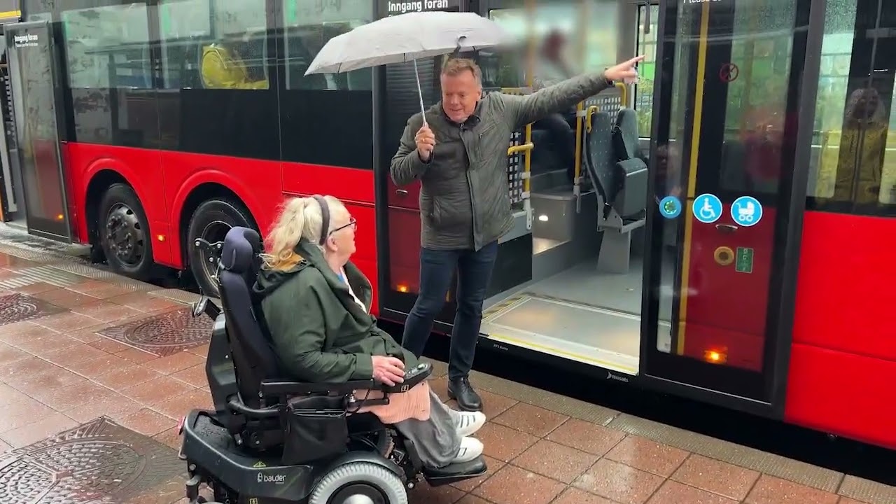 Mind the Gap - Funkiscoach skal ta bussen for første gang