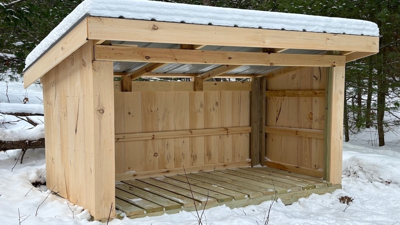 How to build a small  Shed...  Quick and Easy !