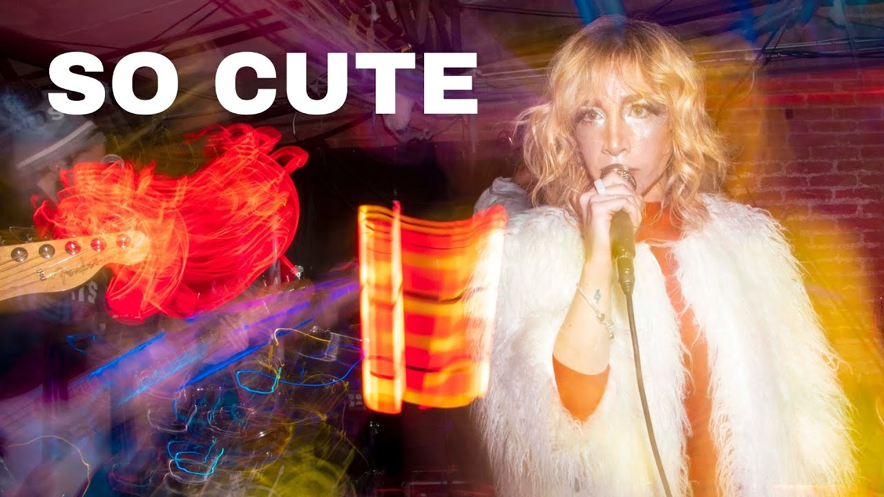 Caroh - So Cute (En Vivo - Frosty Fiesta Vol. 2)