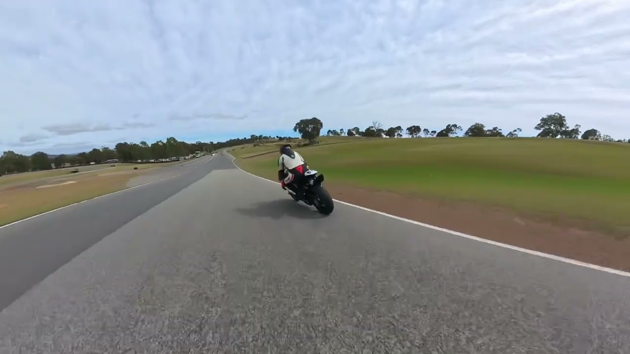 Ninja 400RR VS MV Agusta 800