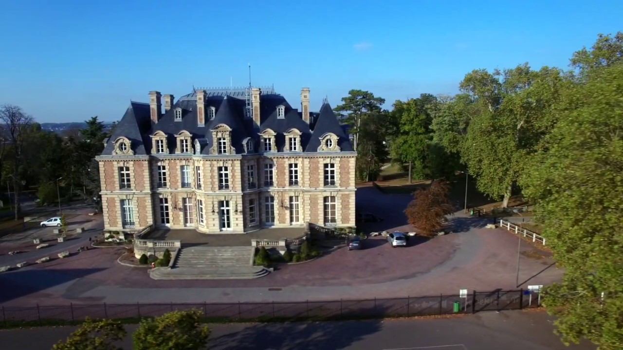 LES MUREAUX VUE DU CIEL - À la découverte du Parc de Bècheville