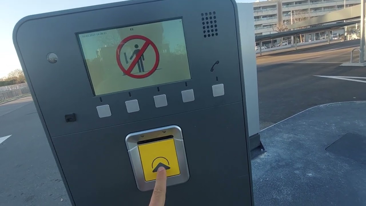 Lidl Parking Entrance/Exit Station in Vinyols