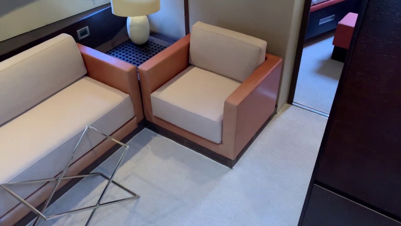 Azimut 62 S (2008) unterer Salon, VIP Kabine, Galley Bargen Boote