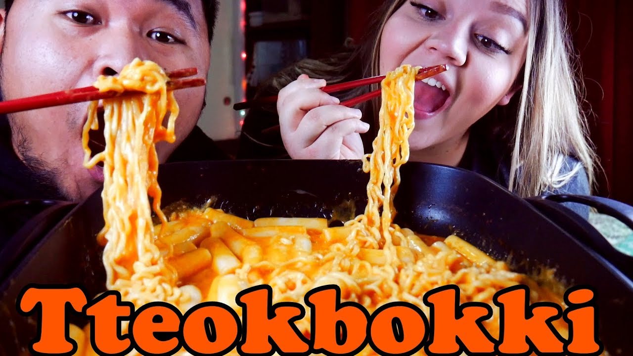 HOW TO COOK SPICY KOREAN RICE CAKE COOKING & EATING | MUKBANG
