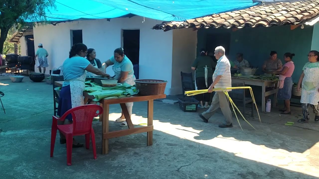 Parte 7 siguen en la tamaliada aquí en el señor de esquipula en las mesas chinameca san Miguel 🛕🛕👍👍🙏