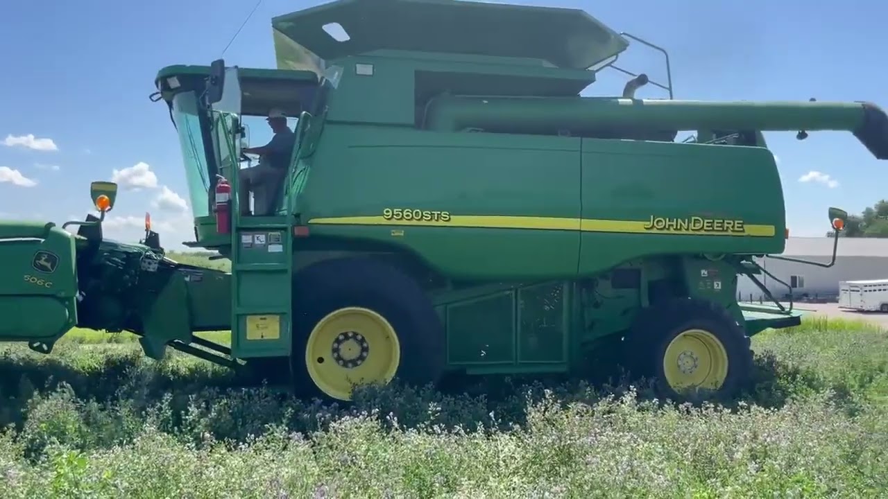 2005 JOHN DEERE 9560 STS For Sale