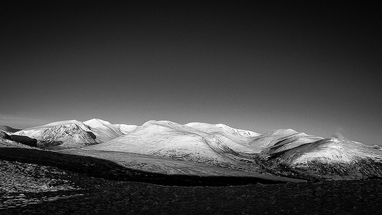 Winter in the Cairngorms | A Scramble over The Fiacaill Ridge