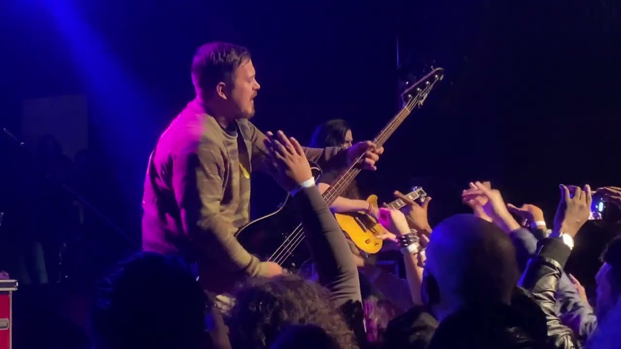 The Fall Of Troy - Laces Out, Dan! (Live)