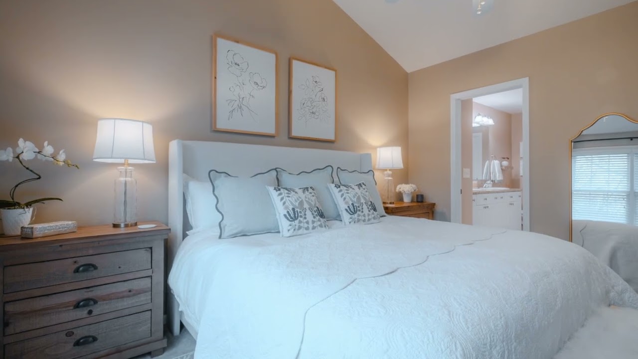 Home For Sale in Gahanna, OH - 1207 Sanctuary Place