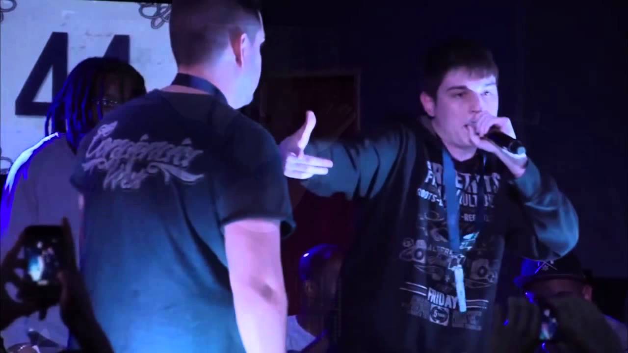 #7 Instrumental (Khan vs Mowlihawk) - Red Bull Batalla de los Gallos 2013