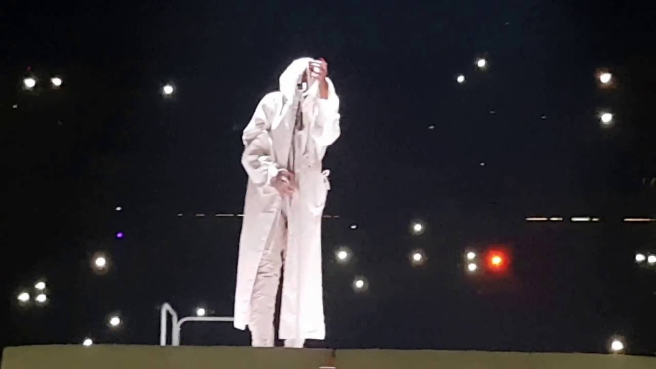 Rihanna - STAY - Anti World Tour - Barcelona 2016