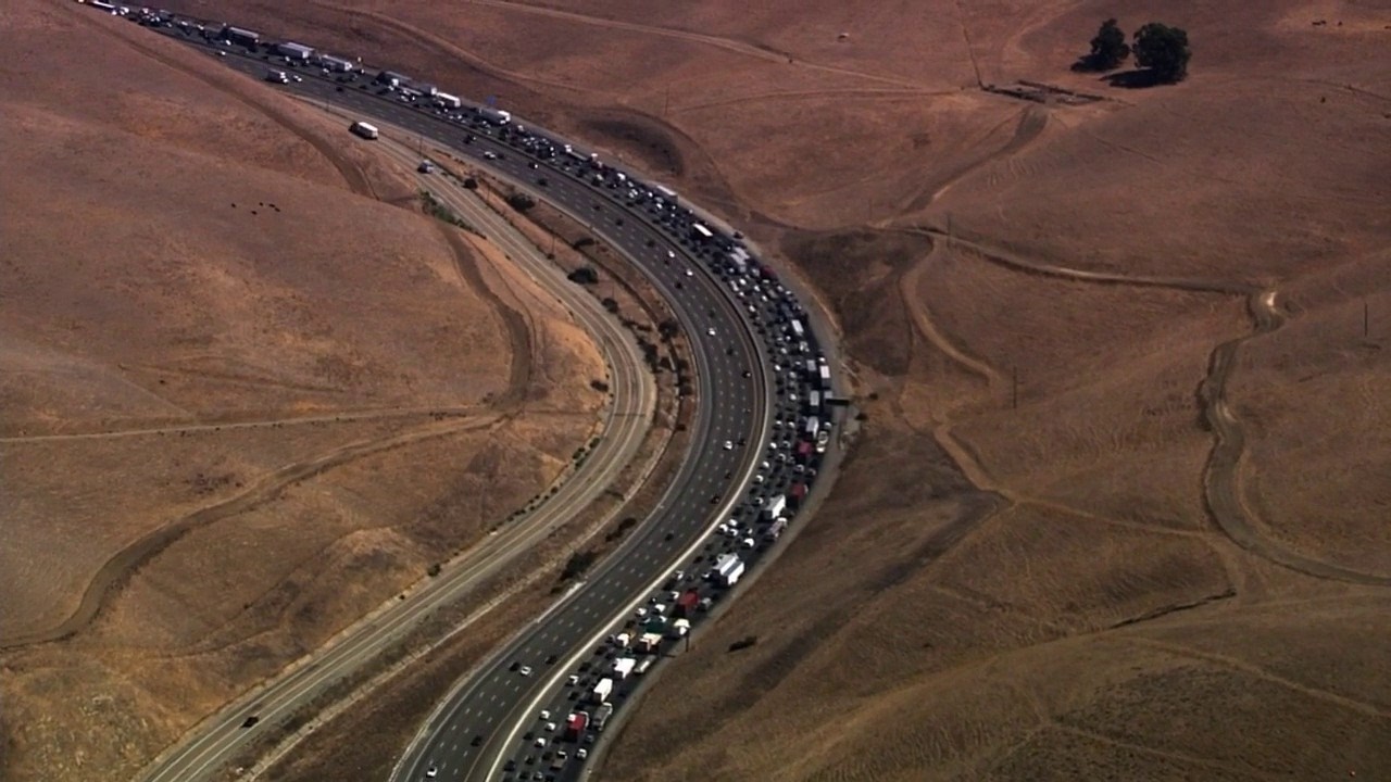 LIVE: I-580 traffic near Livermore, Mountain House after crash and fire | KTVU