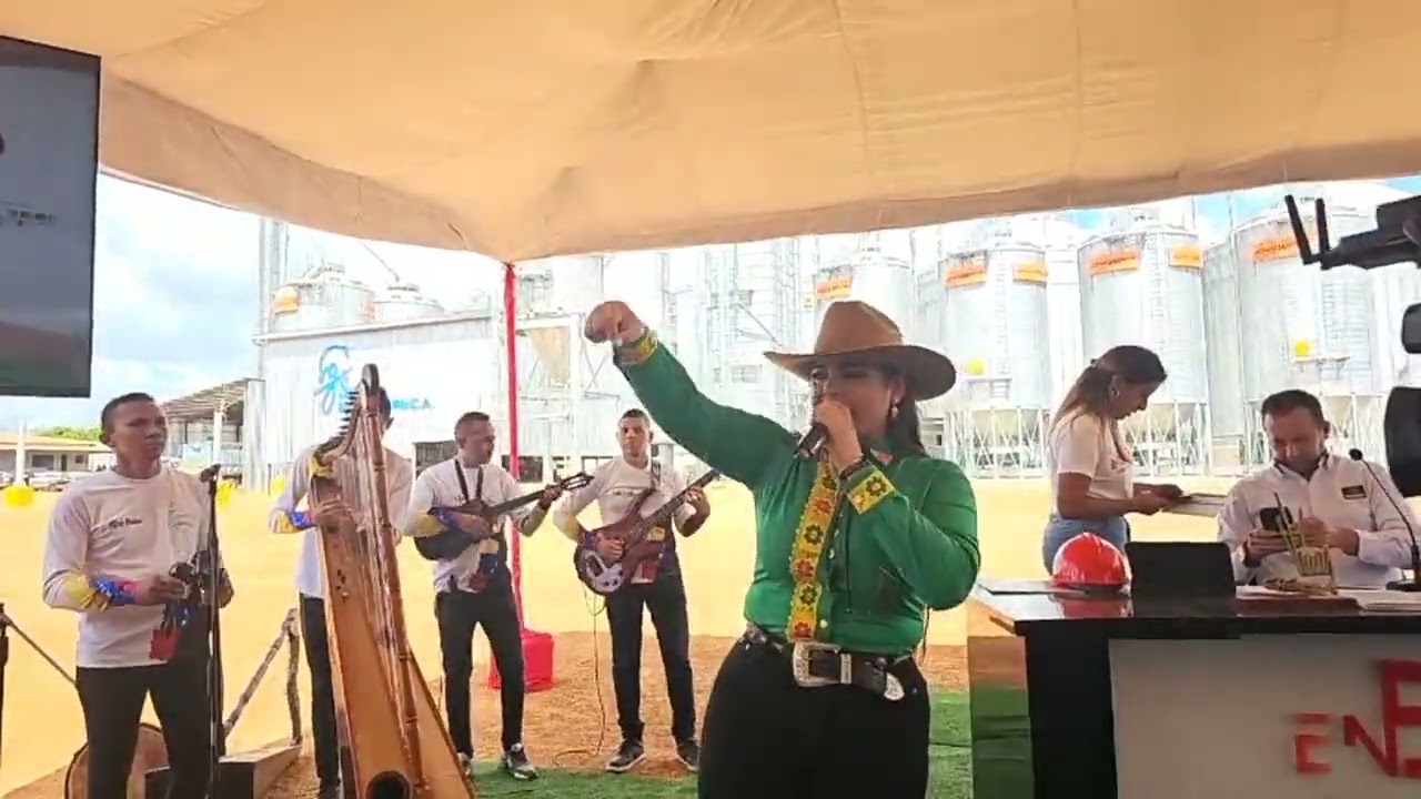 Génesis Fuenmayor - La criolla Sentimental (en vivo)