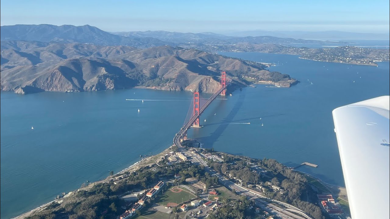 Low Flying Over San Francisco - VFR Bay Tour to Half Moon Bay with ATC Radio
