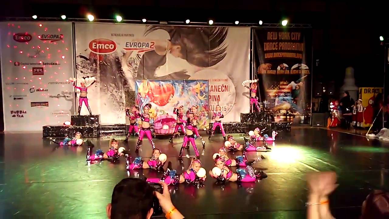 Dance Nation - Jedna perla vedle druhé