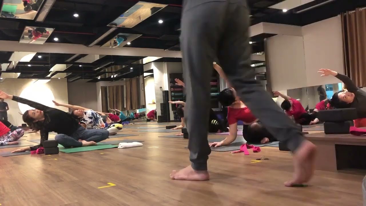 ADVANCE UPPER BACK ｜ Shoulder Strength｜ Praveenyoga #hathayoga #motivation