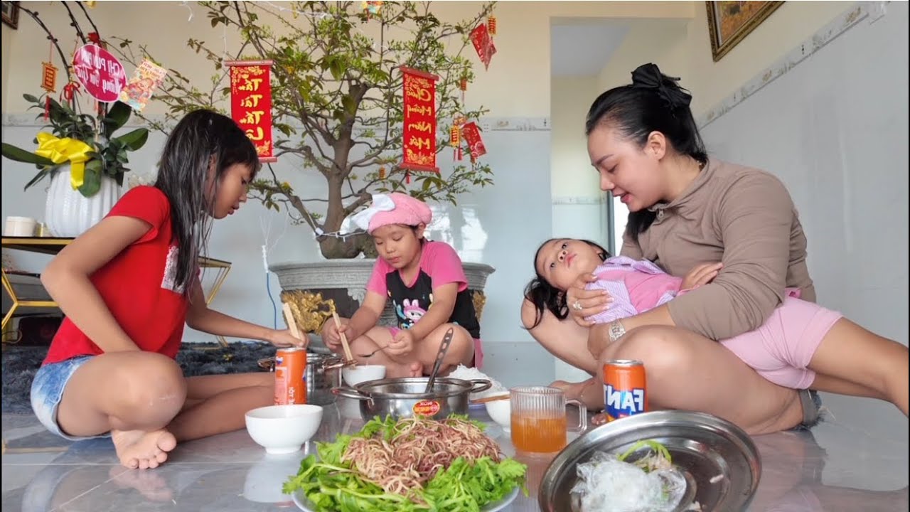 Bé Nấm Trượt Patin Té Không Trượt Phát Nào 