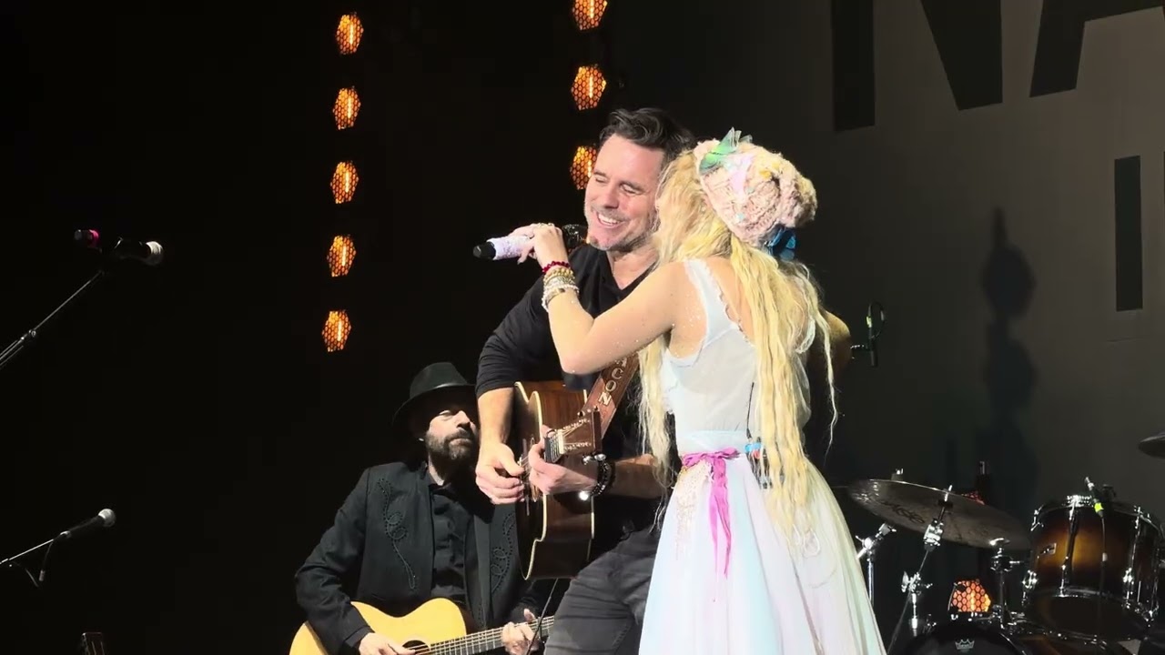 Nashville Encore LIFE IS GOOD 