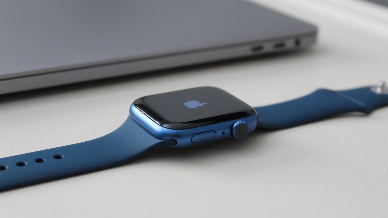 Apple Watch Series 7 - UNBOXING & FIRST IMPRESSIONS! (Blue Aluminum)