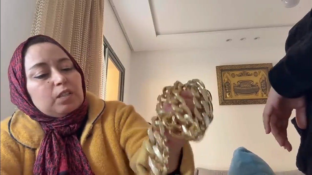 لبنى وجدي السنسلة الطليقة جايا دافع على راجلك