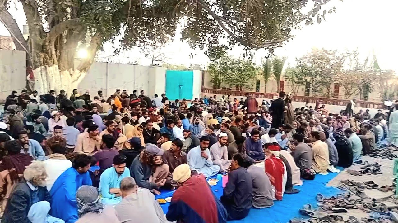 Jhelum 🇵🇰 Huge Iftar Rush | Walking Through the City&rsquo;s Busy Streets