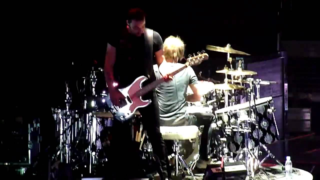 muse - helsinki jam - live at the O2, london, 13/11/2009