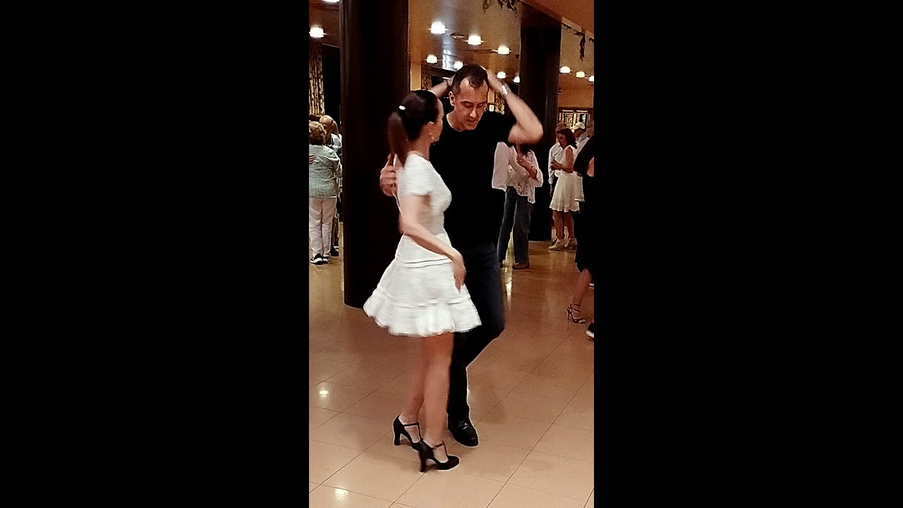 Salsa en la cena-baile del Marieva Palace