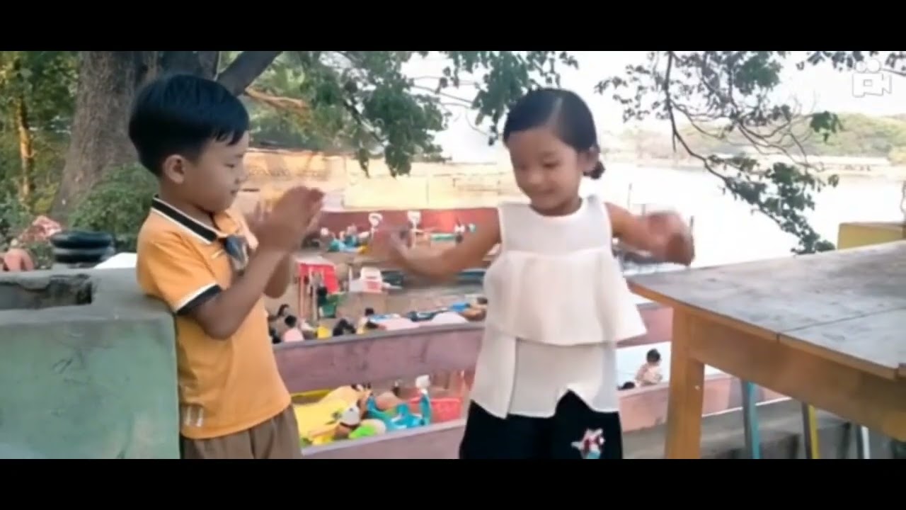 အငိုမျက်လုံးအပြုံးမျက်နှာ ရုပ်ရှင်ဇာတ်ဝင်တေး - ထက်ဈာန်