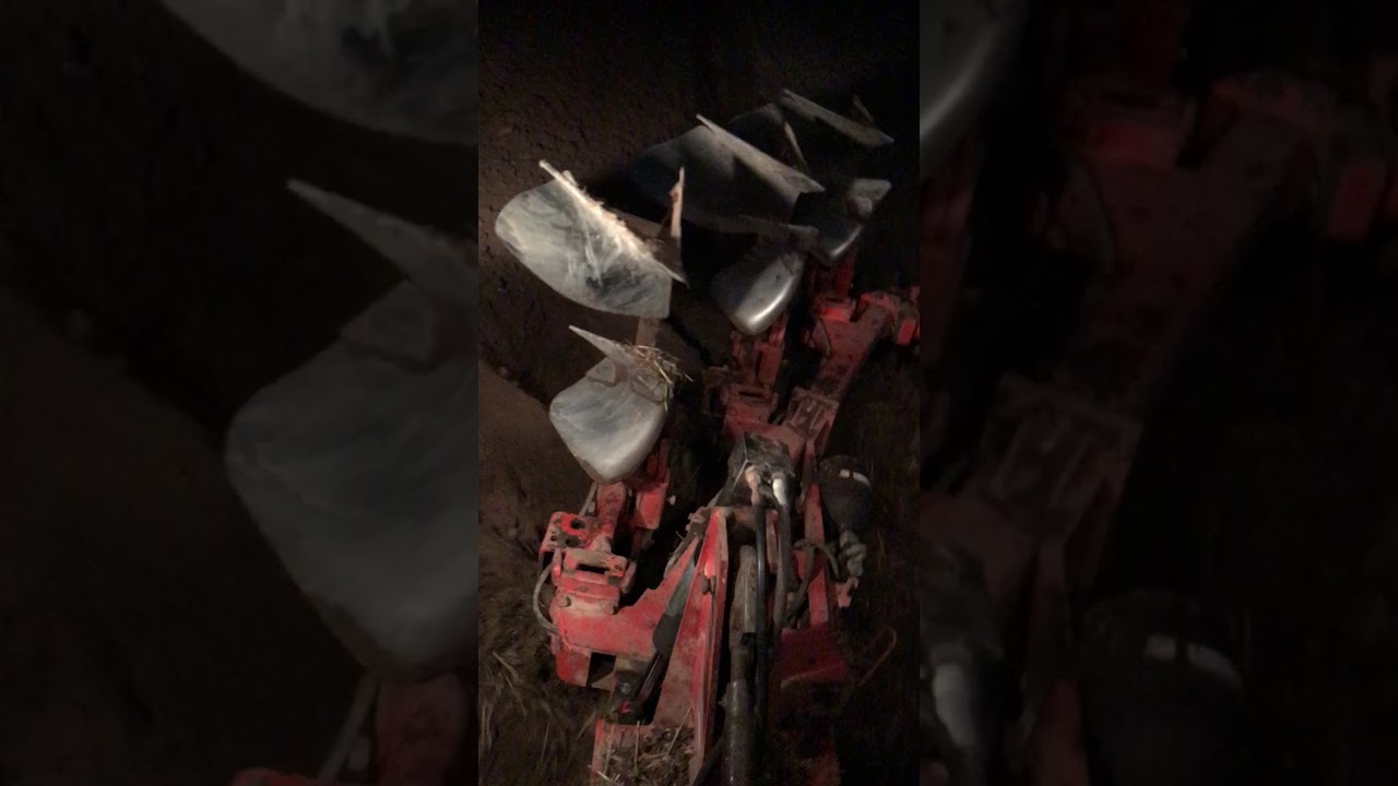 Massey Ferguson 6160 late night ploughing