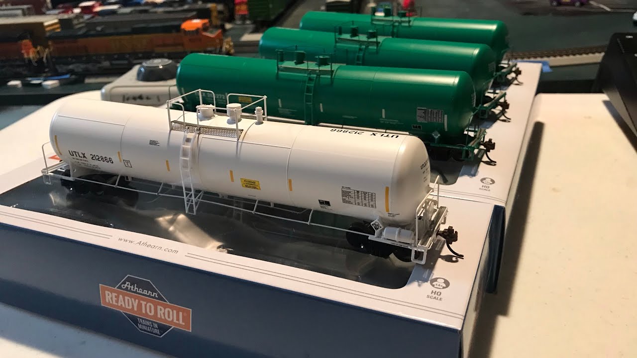 Review of the Athearn RTR 30K Gallon Ethanol Tank Car (New Run)