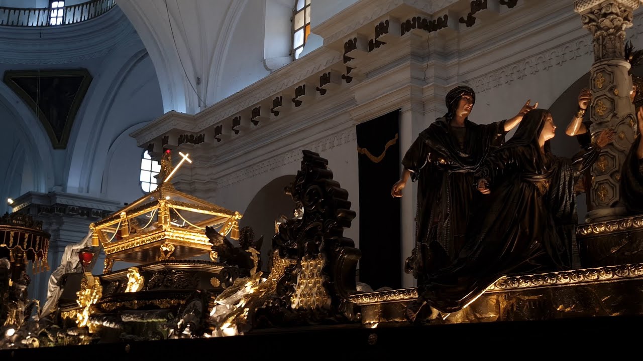 Salida del Señor Sepultado de la Escuela de Cristo || Viernes Santo 2024 (4k)