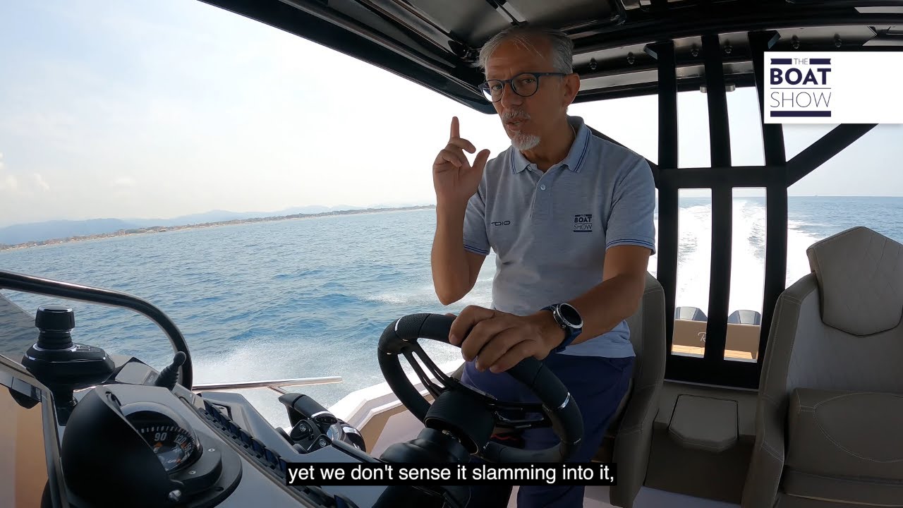 RANIERI INTERNATIONAL NEXT 370 SH - Motor Boat Review - The Boat Show