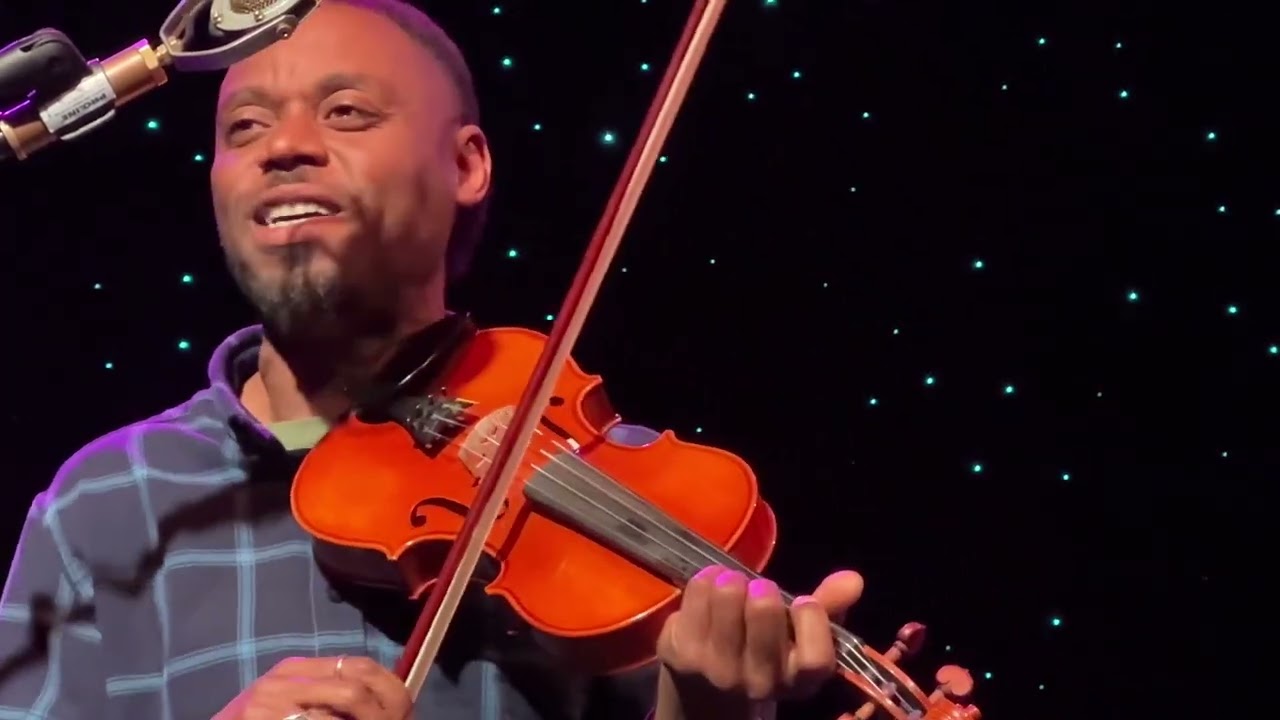 Corey Harris & Cedric Watson Live Cajun Blues.