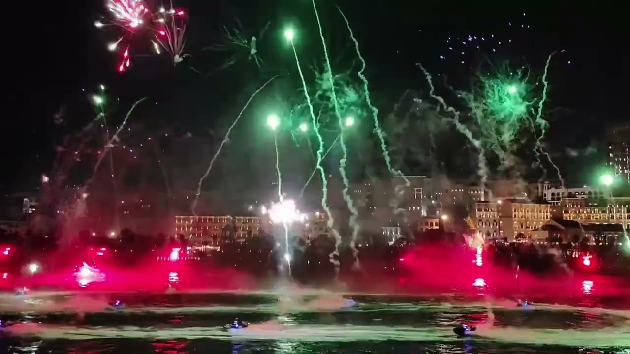 Show diễn si&ecirc;u đỉnh Symphony of the Sea tại Thị Trấn Ho&agrave;ng H&ocirc;n Ph&uacute; Quốc