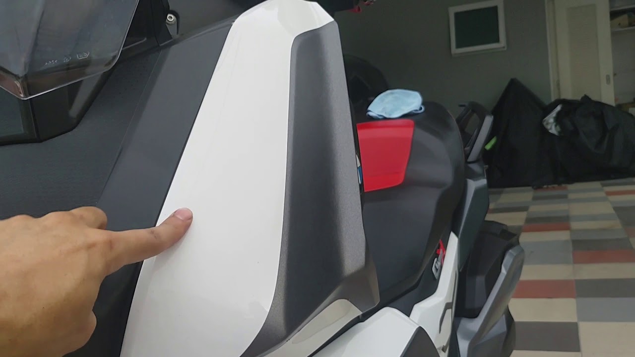 Check Coolant level on BMW C400X GT