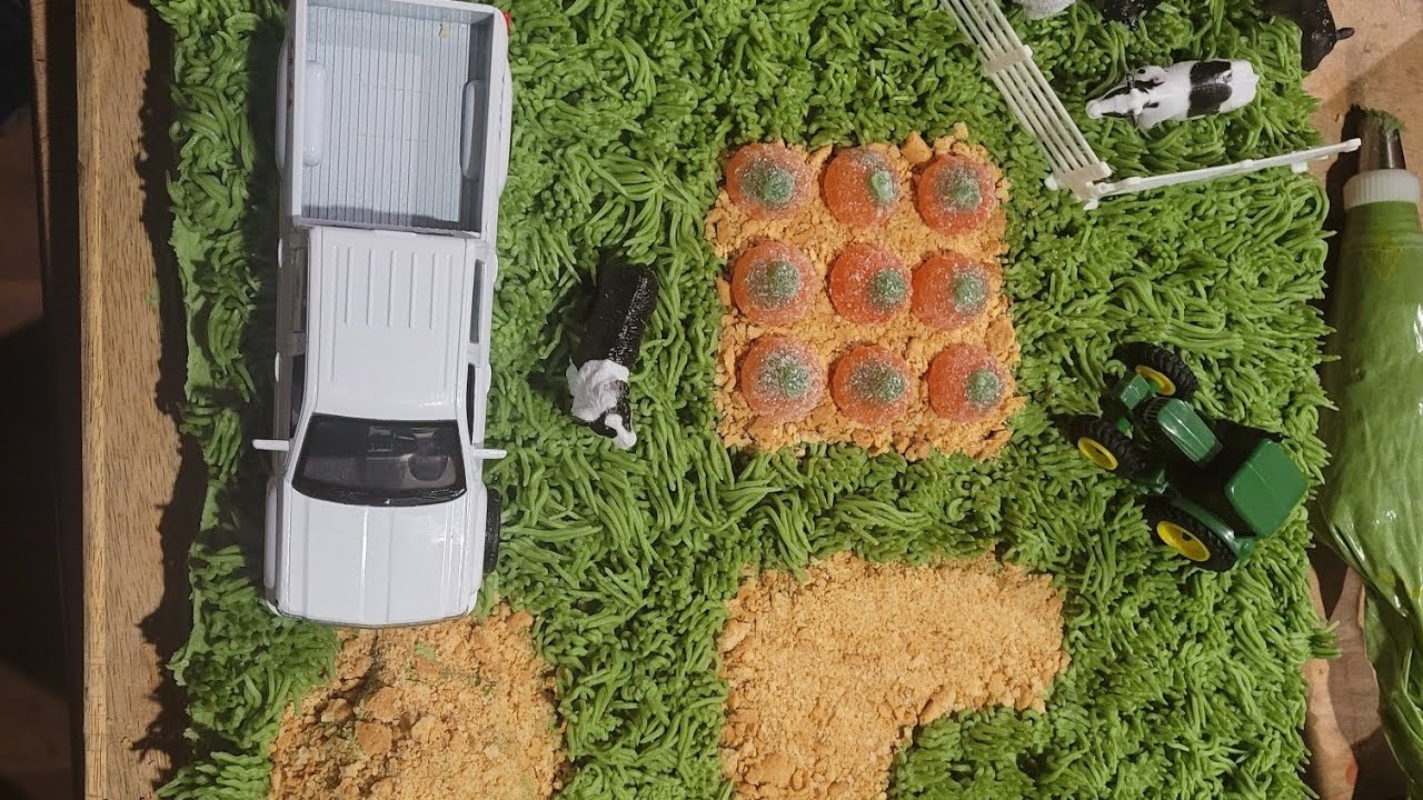 Decorating a farm cake!