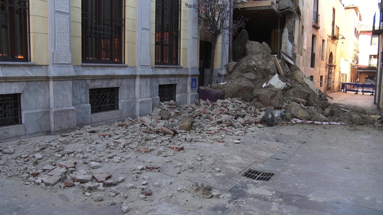 Se derrumba parte de la casona de Dámaso Merino en pleno Barrio Romántico de León