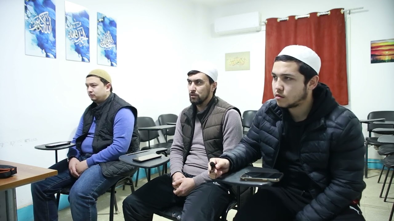 بداية رحلة تعلم الأداء القرآني المجود ( للمحافل) بالطريقة المصرية العريقة مع قراء أوزباكستان