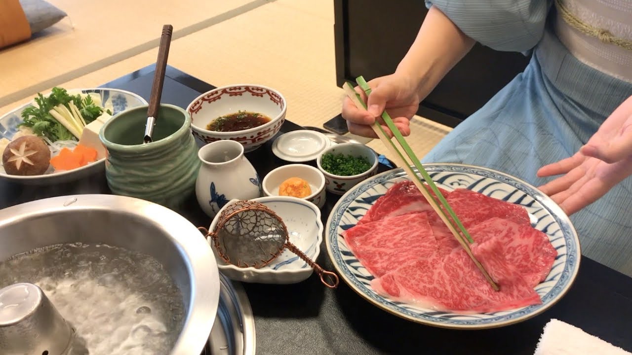 【しゃぶしゃぶの実演】浅草今半のしゃぶしゃぶ | SHABU SHABU Live Cooking Demonstration at Asakusa Imahan in Japan, Tokyo