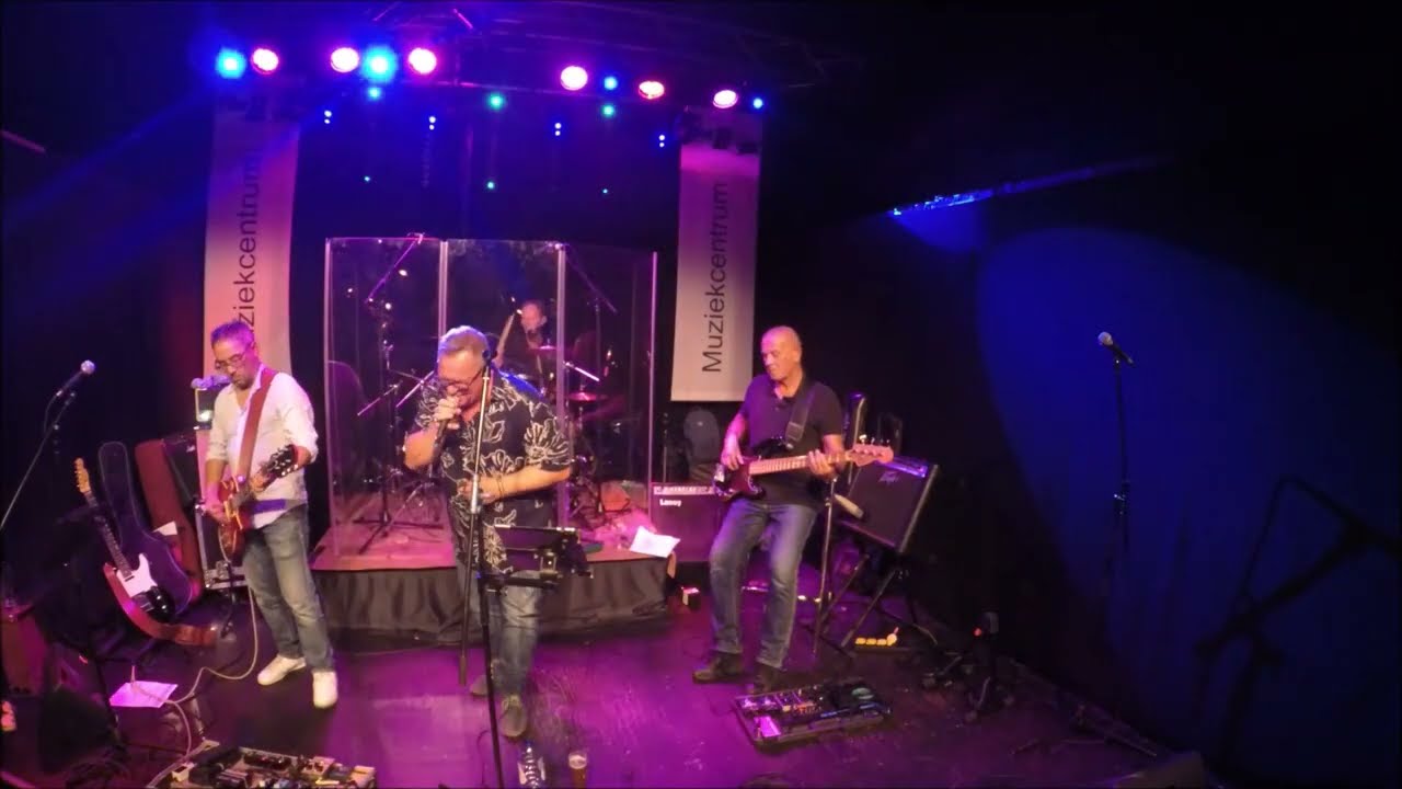 HardActToFollow : I dont need no Doctor - Live in The Box Katwijk