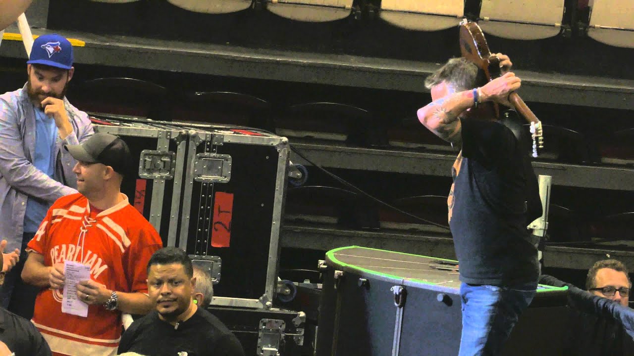 Pearl Jam - Kick Out The Jams - Detroit (October 16, 2014) (4K)