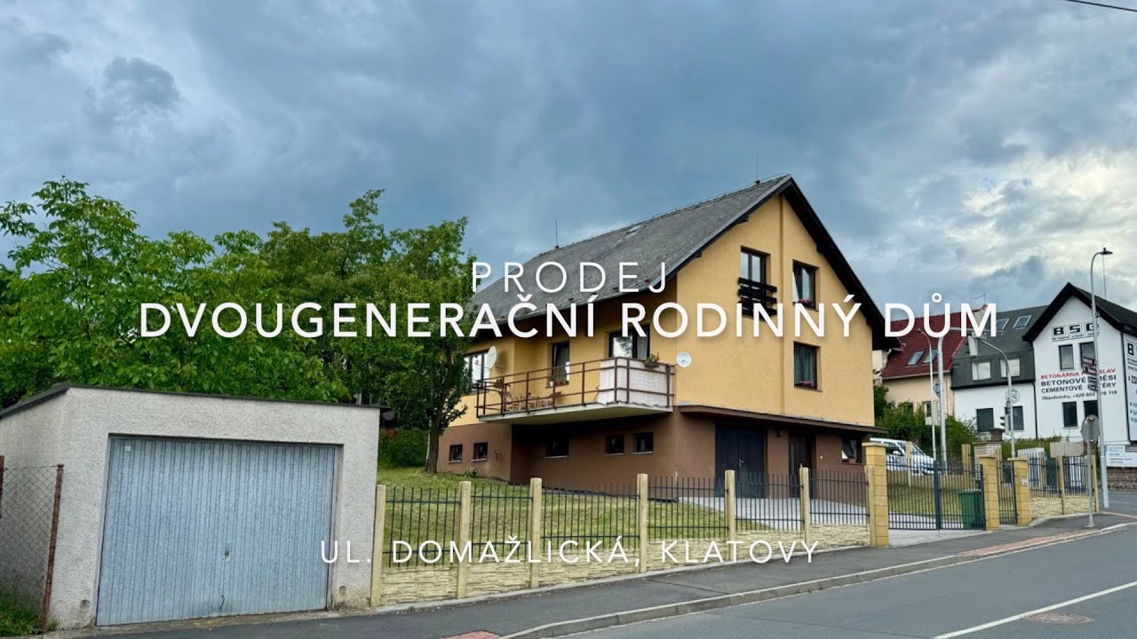 Prodej dvougeneračního domu v Klatovech s dvěma bytovými jednotkami a velkým pozemkem
