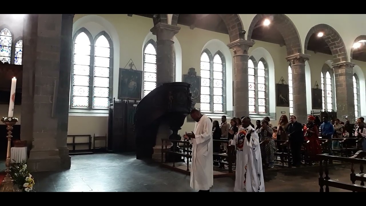 E beto tala - Alleluia a bimi o liwa  Chorale les Compagnons Africains de saint Servais de Liège