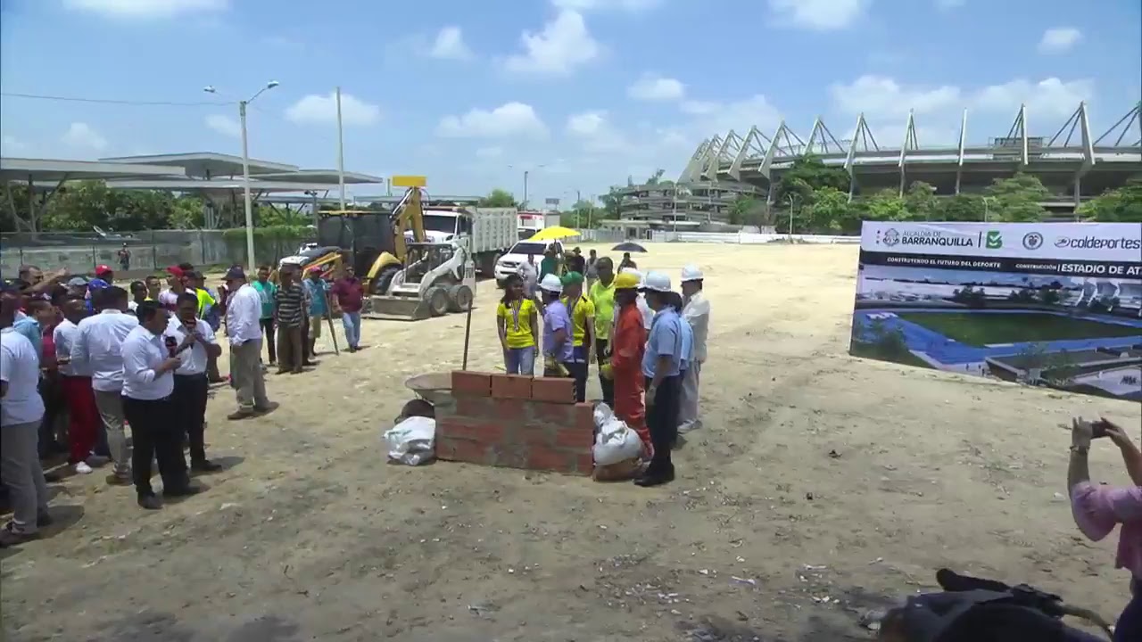 Primera piedra Estadio de Atletismo