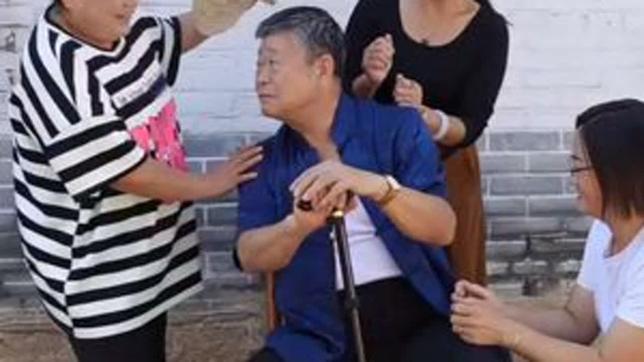 三个孝顺的儿媳妇，全村都知道。#短剧推荐 #乡村剧情段子 #搞笑短剧#原创作品 #我要上热门🔥 @昌邑三木